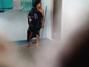 TS vũ nữ thoát y Dua ...