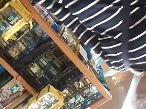 Lexi cổ thích trông  ...